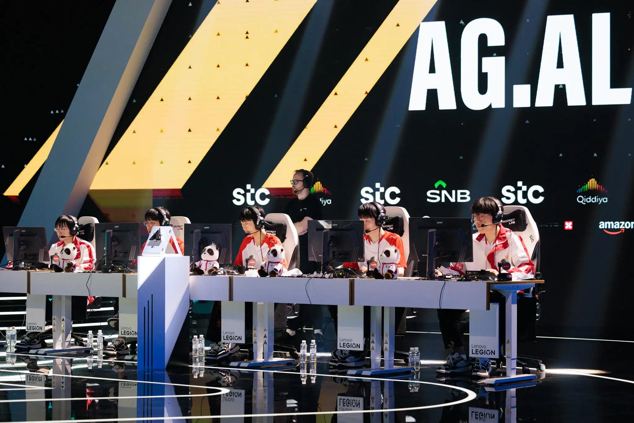 AYX-Scout连续三场比赛得分超过精彩发挥，RNG挑战极限！的简单介绍